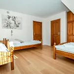 Hawran Nocleg ze śniadaniem 3*
