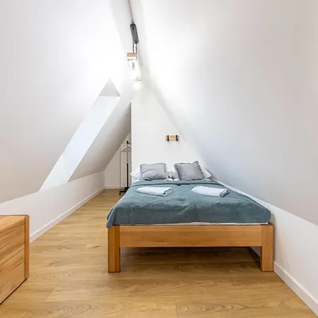 Hawran Bed & Breakfast 3*