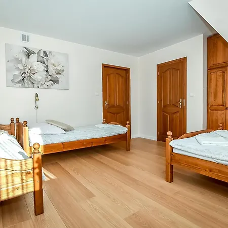 Hawran Bed & Breakfast 3*